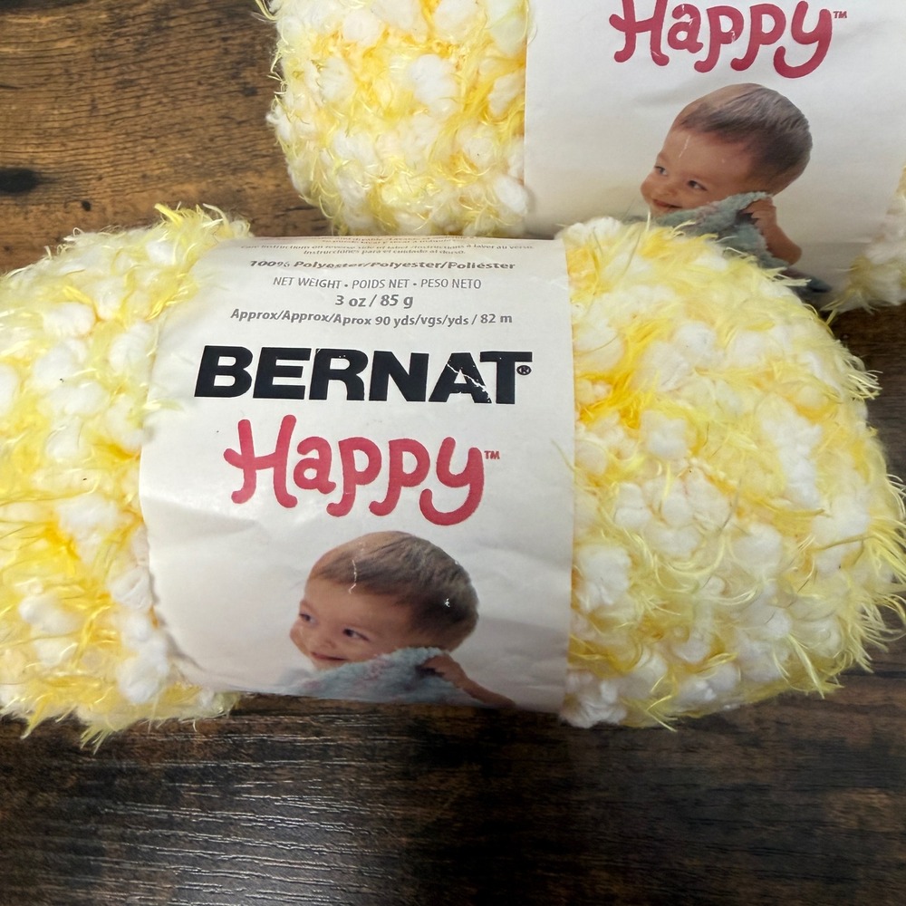 Bernat Happy Yarn 2 Skeins Daisy Yellow White Super Bulky 100% Polyester 161181